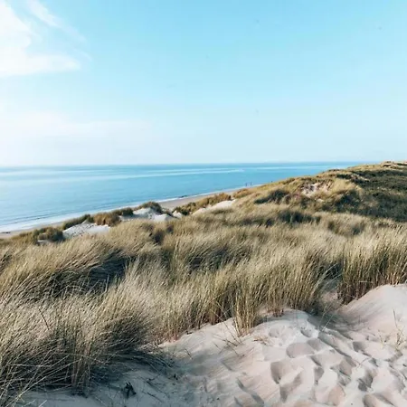 With Garden Near The North Sea Апартаменты *