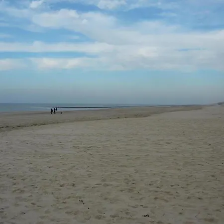 With Garden Near The North Sea Апартаменты